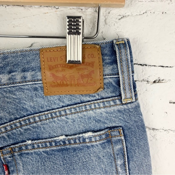 Levi’s High Rise Wedgie Shorts Sierra Skyline White Oak Cone Denim Distressed 28 - Picture 11 of 14